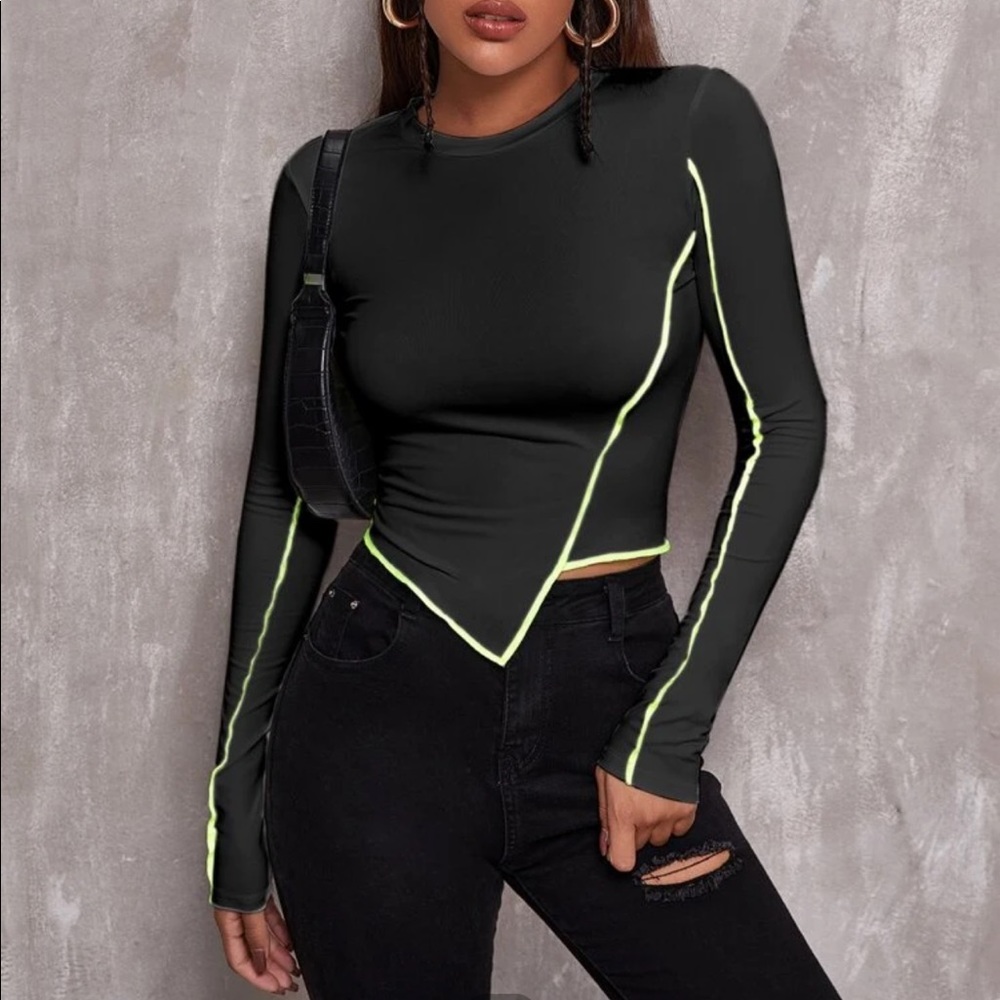 Contrast Binding slim tee